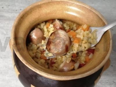 Bulguras, troškintas puode pagrindine nuotrauka