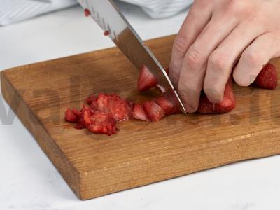 Čia pudingas su braškėmis ir bananais Žingsnis 1