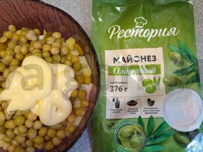 Salotas „Žieminis“ su rūkytomis vištienos krūtinėlėmis Žingsnis 6