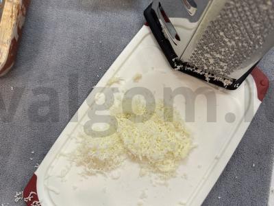 Kanelonai su mocarela ir vyšniniais pomidorais Žingsnis 7