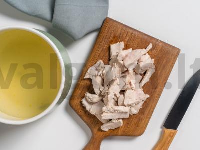 Tom Yum su vištiena ir krevetėmis Žingsnis 2