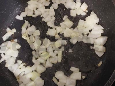 Vištienos troškinys su daržovėmis Žingsnis 1