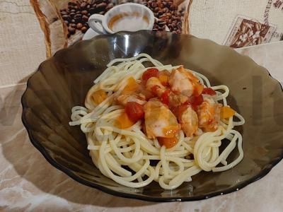 Vištienos troškinys su daržovėmis pagrindine nuotrauka