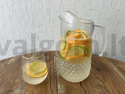 Namų citrusinis limonadas be žalos figūrai pagrindine nuotrauka