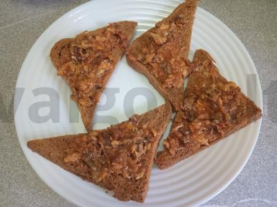 Karšti sumuštiniai su silkėmis pomidorų padaže Žingsnis 2