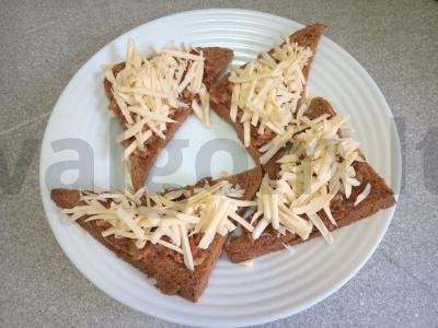 Karšti sumuštiniai su silkėmis pomidorų padaže Žingsnis 3