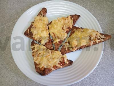 Karšti sumuštiniai su silkėmis pomidorų padaže Žingsnis 6