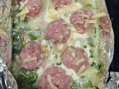 Mėsos kukuliai orkaitėje su grietinės-tomato padažu ir žolelėmis Žingsnis 5