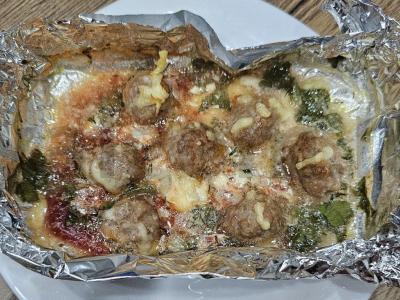 Mėsos kukuliai orkaitėje su grietinės-tomato padažu ir žolelėmis Žingsnis 6