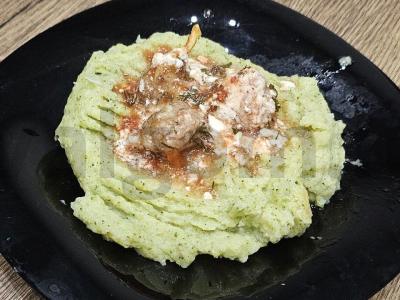 Mėsos kukuliai orkaitėje su grietinės-tomato padažu ir žolelėmis Žingsnis 7