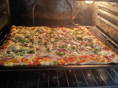 Sluoksniuota tešla su dešra, pomidorais ir mocarela Žingsnis 8