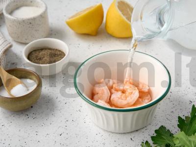 Salotos su krevetėmis ir greipfrutu Žingsnis 1