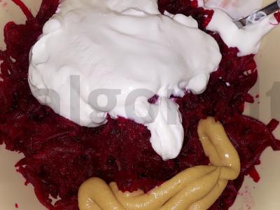 Aštrus burokėlių salotas su sūriu Žingsnis 4