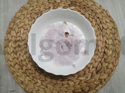 Pieninis kokteilis su mėlynių ledais Žingsnis 3