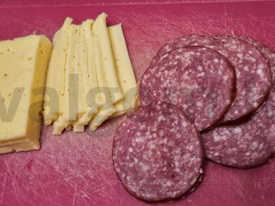 Sumuštiniai su dešra ir korėjietiška morkų salota Žingsnis 1