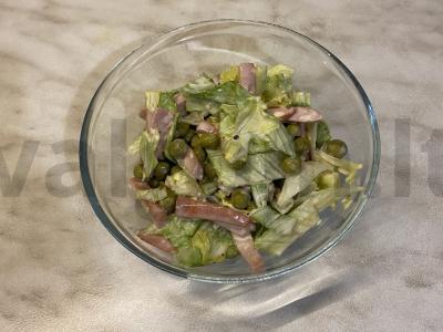 Salotas „Daniela“ su lediniu salotu ir žirneliais pagrindine nuotrauka