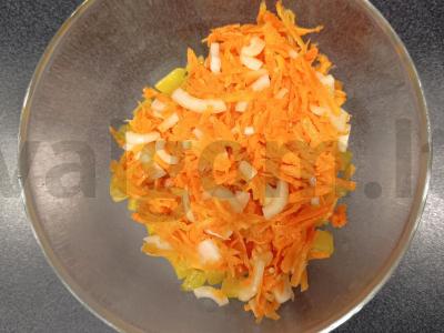 Skani salotos iš funčozos su cukinija Žingsnis 6