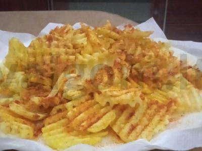 Namų čipsai su prieskoniais pagrindine nuotrauka