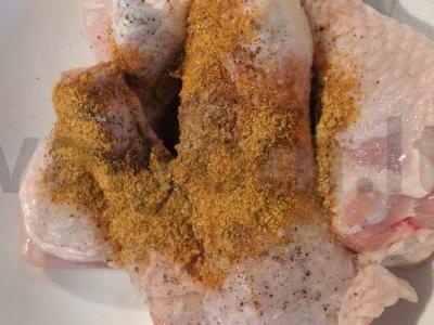 Puikus bulgur su vištienos blauzdomis orkaitėje Žingsnis 1