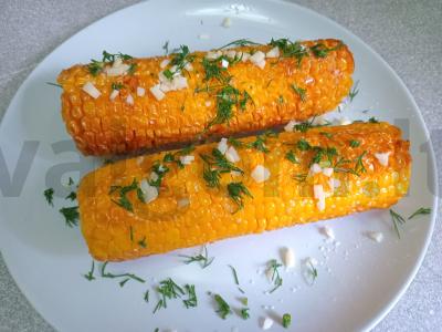 Kepta kukurūza su česnaku ir krapais kokosų aliejuje Žingsnis 7