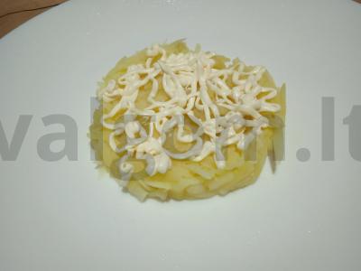 Salotas „Rožinė lašiša po lapės kailiu“ Žingsnis 2