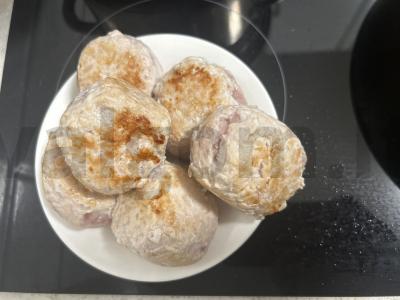 Kalakutų kotletai su daržovėmis Tom Yum padaže Žingsnis 2