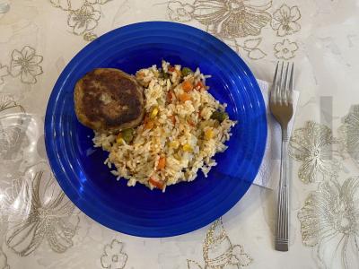 Ryžiai su daržovėmis ir meksikietiška mišraine pagrindine nuotrauka