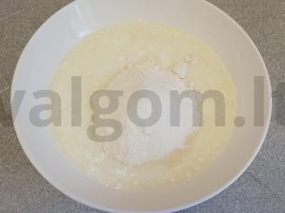 Purūs blynai ant rūgpienio Žingsnis 1