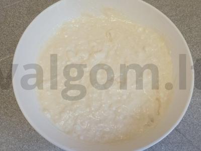 Purūs blynai ant rūgpienio Žingsnis 3