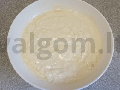 Purūs blynai ant rūgpienio Žingsnis 5