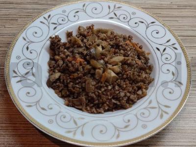 Grikių košė su grybais pagrindine nuotrauka