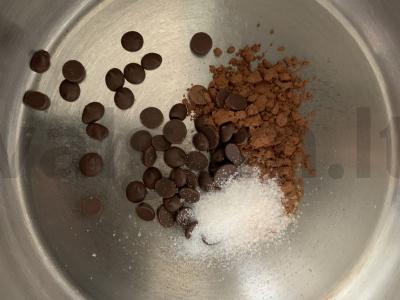 Šokoladinis gėrimas su pienu ir zefyrais Žingsnis 1