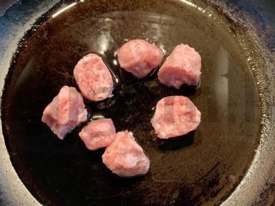 Daržovės ir dešrelės terijaki padaže Žingsnis 1