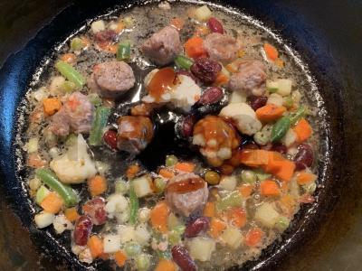 Daržovės ir dešrelės terijaki padaže Žingsnis 3