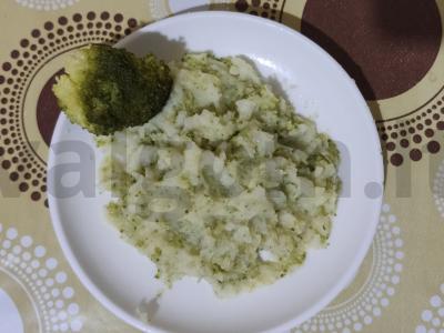 Brokolių piurė su grietinėlėmis pagrindine nuotrauka