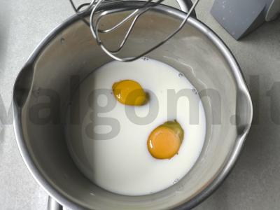 Blynai su varškės grūdeliais grietinėlėje Žingsnis 1