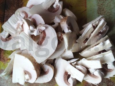 Bulvės su grybais grietinės padaže Žingsnis 2