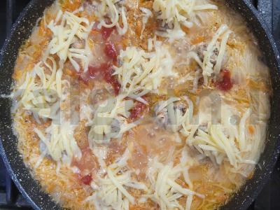 Kapelini su faršu ir sūriu keptuvėje Žingsnis 6