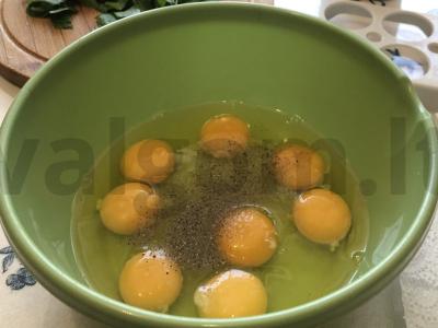Omletas su rūgštynėmis ir prieskoniais Žingsnis 2