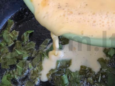 Omletas su rūgštynėmis ir prieskoniais Žingsnis 7