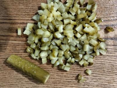 Olivjė su traškiais agurkais Žingsnis 5