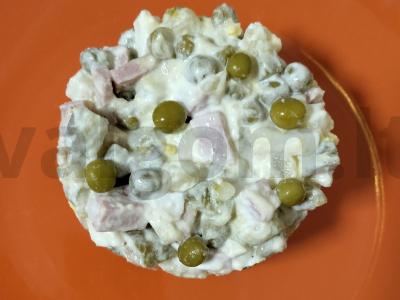 Olivjė su traškiais agurkais Žingsnis 7