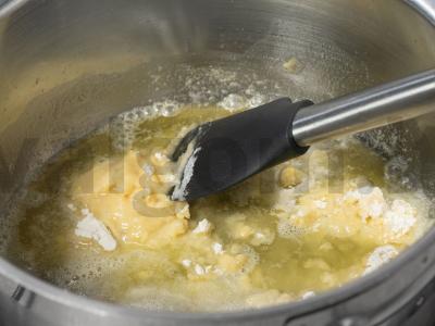 Prancūziškas svogūnų apkepas Žingsnis 5