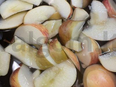 Obuolių ir slyvų kompotas Žingsnis 2