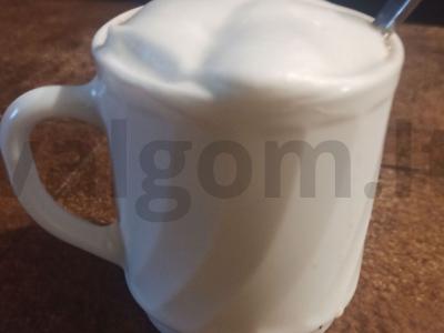 Vokiečių kava su konjaku ir grietinėlėmis Žingsnis 2