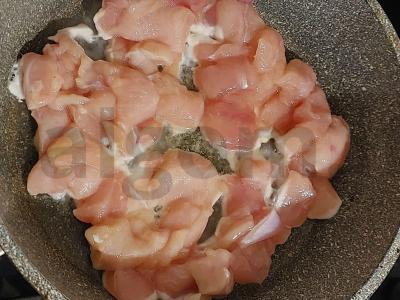 Grietininė vištiena Žingsnis 1