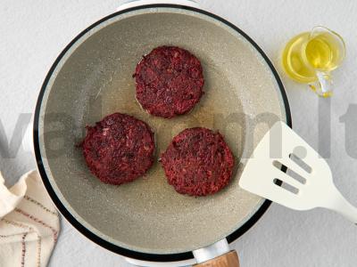 Burokėlių bulviniai blynai Žingsnis 3