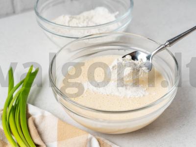 Žaliojo svogūno pyragas Žingsnis 4