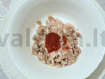 Mėsos lizdai iš faršo su grybais po sūriu Žingsnis 2