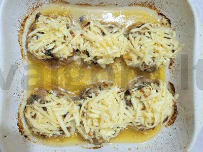 Mėsos lizdai iš faršo su grybais po sūriu Žingsnis 8